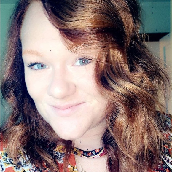 Meet your Posher, Sierra - Picture 5 of 9